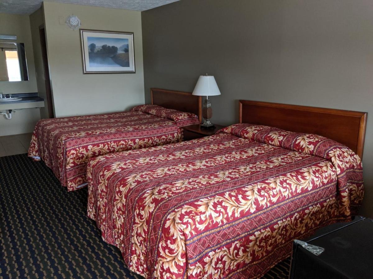 Key West Inn - Hobart เมอร์ริลวิลล์ ภายนอก รูปภาพ