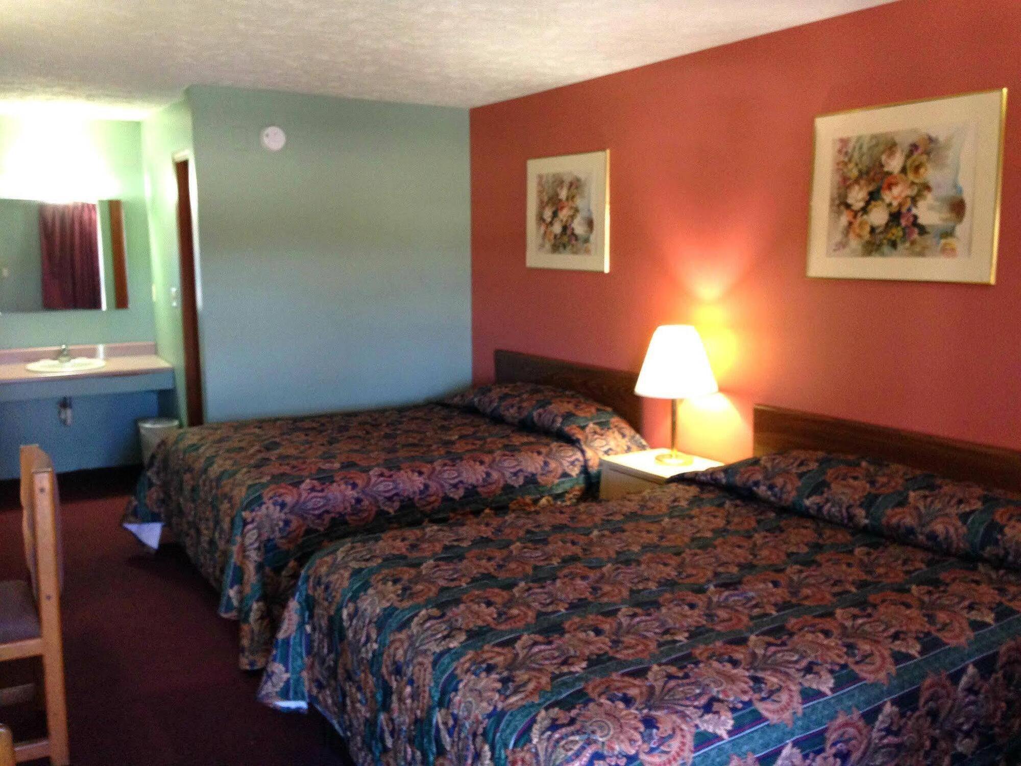 Key West Inn - Hobart เมอร์ริลวิลล์ ภายนอก รูปภาพ