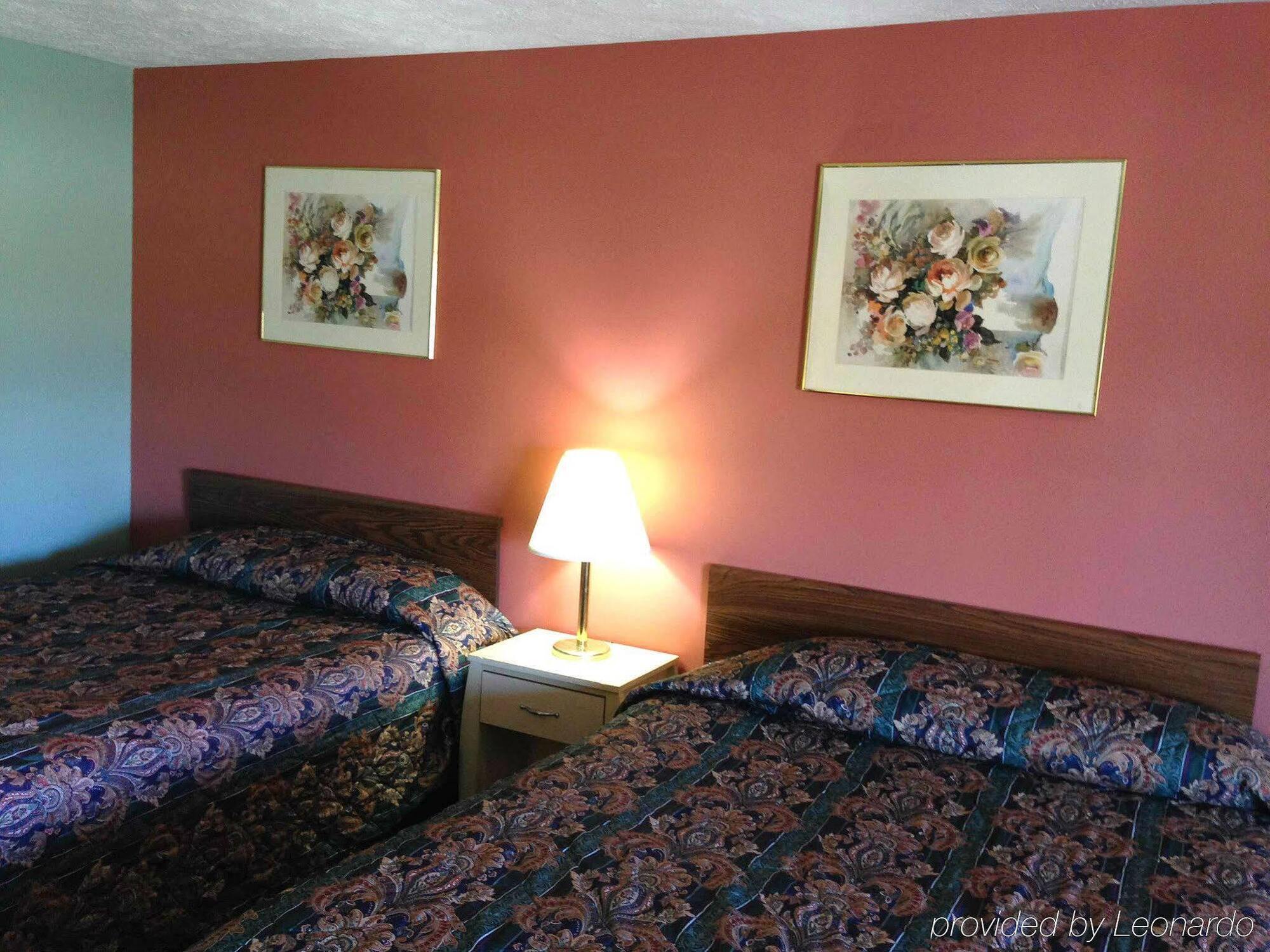 Key West Inn - Hobart เมอร์ริลวิลล์ ภายนอก รูปภาพ